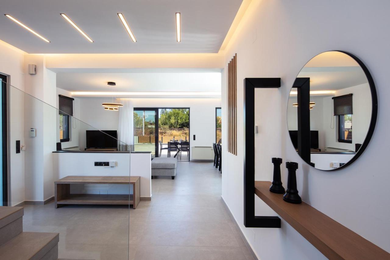 Sunnyside Villas, Ideal For Vibrant Stays,By Thinkvilla Pigianos Kampos  Buitenkant foto